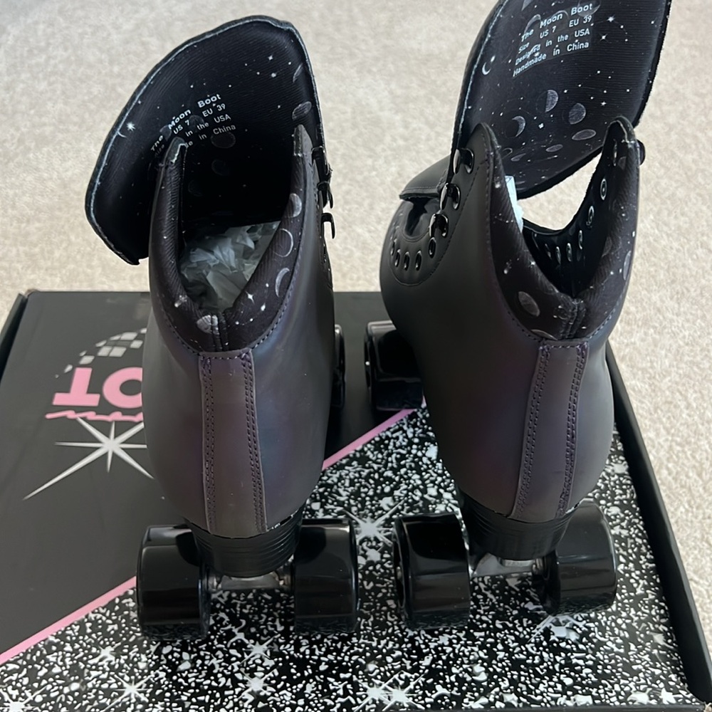 Moonlight Roller The Moon Boot Safety Dance Roller Skates New w Box US 7 (Men’s) - Picture 7 of 16